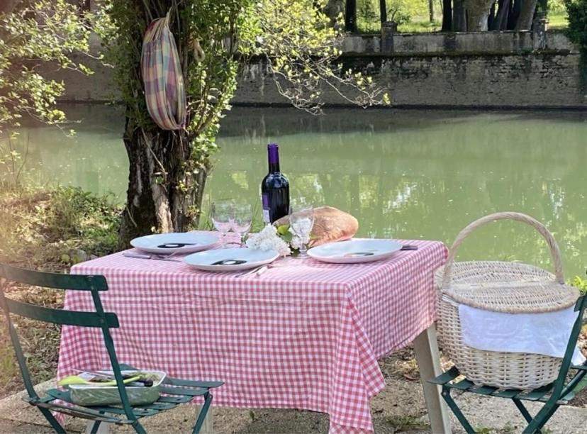 Gite Chez Madeleine Lägenhet Louhans Exteriör bild
