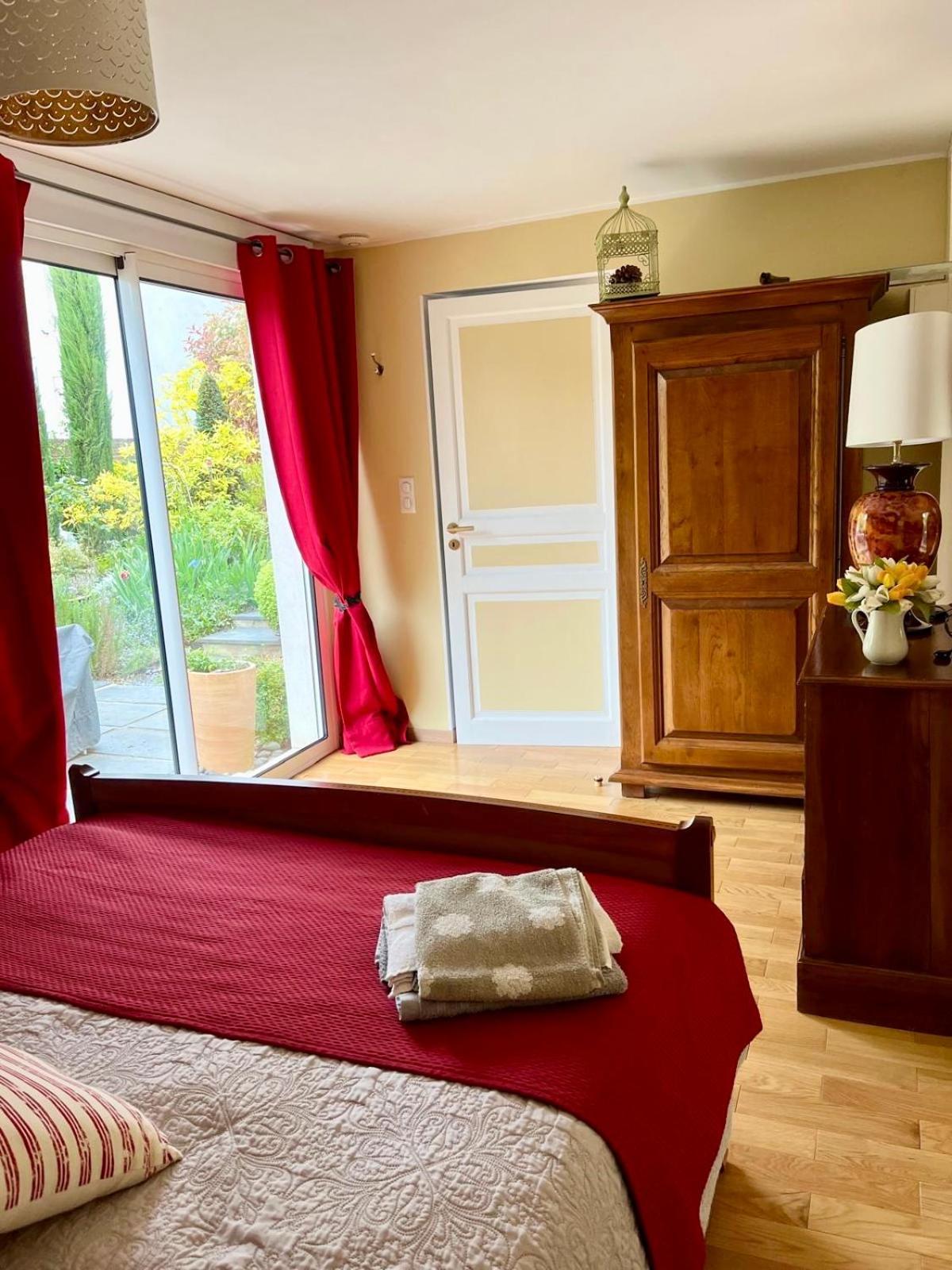 Gite Chez Madeleine Lägenhet Louhans Exteriör bild
