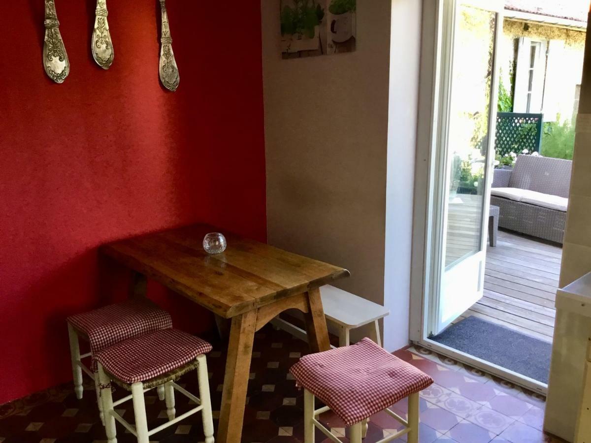 Gite Chez Madeleine Lägenhet Louhans Exteriör bild